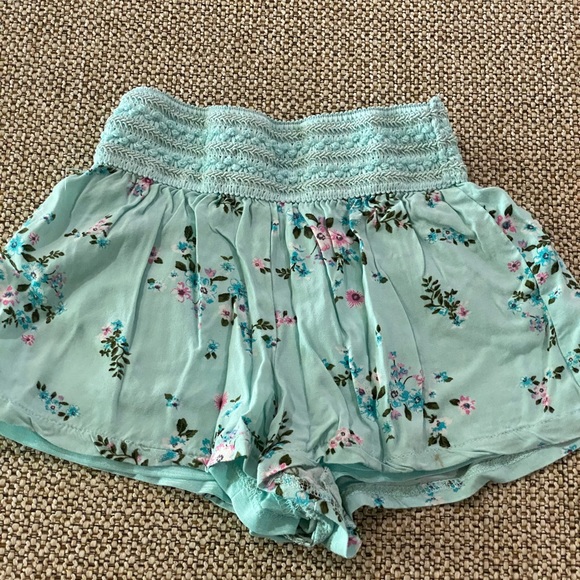 Knit Works Short Set - Picture 5 of 6